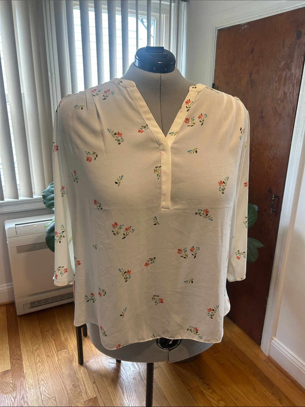NYDJ Cream Floral Split V-Neck Blouse